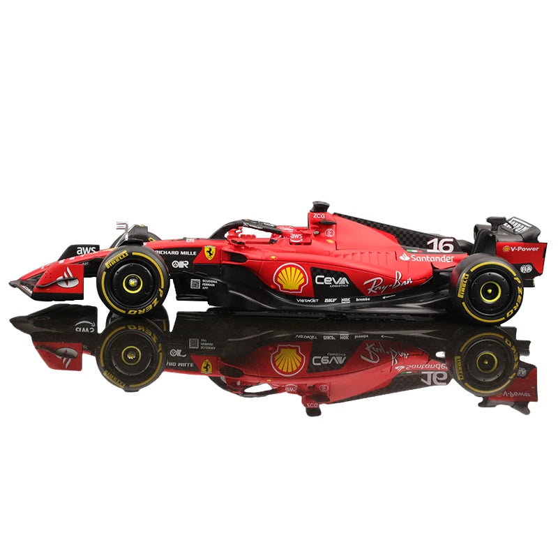 Miniatura Ferrari SF23 2023 F1 1:24 -  Pilotos Leclerc e Sainz