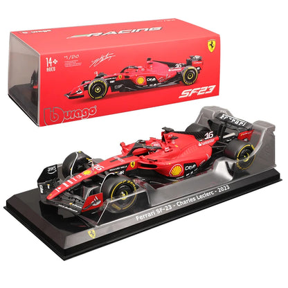 Miniatura Ferrari SF23 2023 F1 1:24 -  Pilotos Leclerc e Sainz